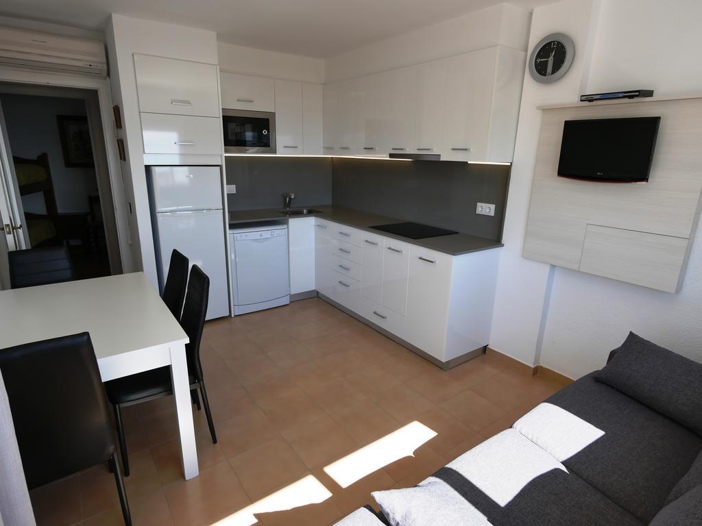 Inmosantos Oasis A1 Lägenhet Rosas Rum bild